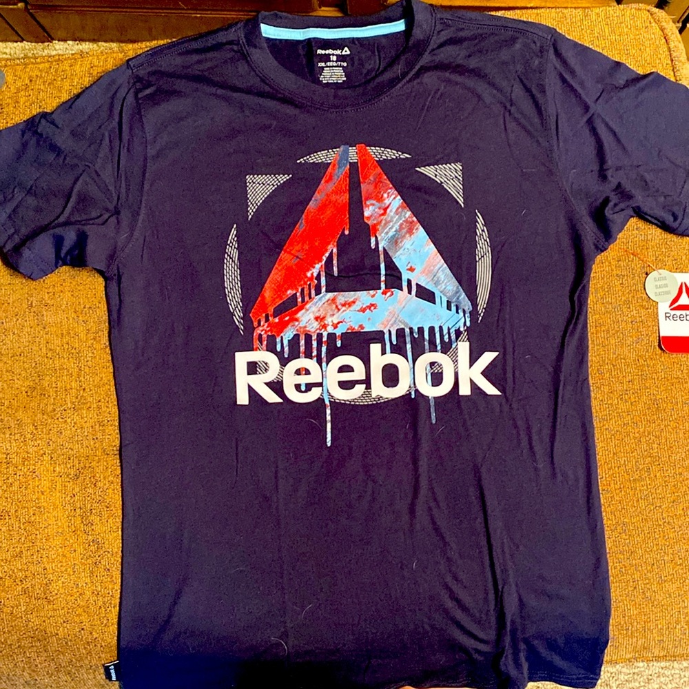 NEW Boys Reebok Navy Graphic T-shirt